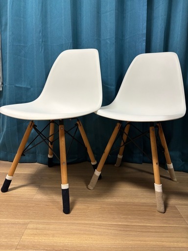 ホワイトチェア2脚 (みぃ) 西大垣の椅子《ダイニングチェア》の中古
