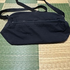 バッグンナウン　ブラックショルダーバッグの画像