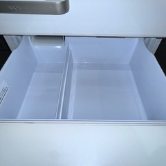 AQUA アクア 355L 冷蔵庫 AQR-36J(W) 4ドア冷蔵庫 ウォームホワイト ⑧の画像