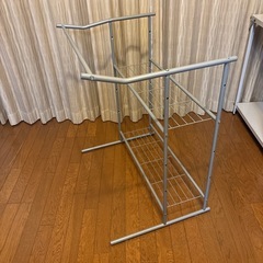 押入れ用ハンガーラックの画像