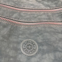 キプリングショルダーバッグ　グリーン系の画像