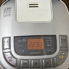 アイリスオーヤマ　マイコン炊飯器の画像