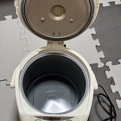 電気ポットの画像