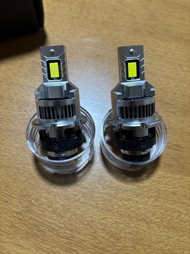 ヘッドランプバルブD4R LED