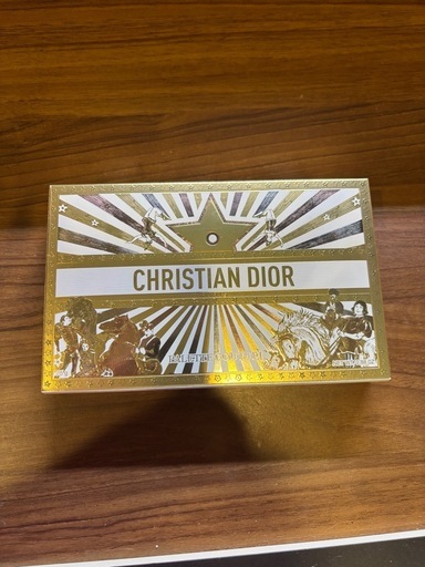 お値引可能Dior2025クリスマスコフレ マルチパレット