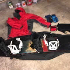 スノーボードセット（ボード、ウェア、ブーツ他セット）の画像