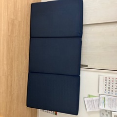 三つ折りマットレス（シングル）の画像