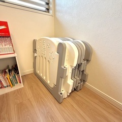 【定価2.1万】Caraz ベビーサークル 10枚セット (140×200cm) ホワイト 扉付きの画像