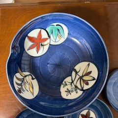 紅葉柄食器セットの画像