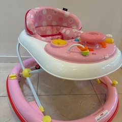 ベビー歩行器の画像