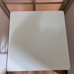 ワイヤーバスケット付き収納棚／ホワイト／使用感ありの画像