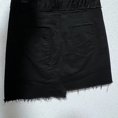 ブラックデニムスコートの画像