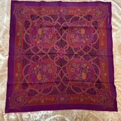 ランセルLANCELマフラーショールレディース女性用婦人ウィメンズwomen’sマフラーストールショールスカーフワイン色ロゴムーンバットショール ストールスカーフ膝掛けひざ掛けマフラーワインレッドデザイン表花柄裏無地毛ウールキュプラの画像