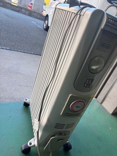 Delonghi デロンギ 081321TEC 8枚フィン オイルヒーター 1300W 3～9畳