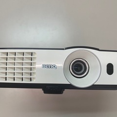 お話中　
プロジェクター　中古の画像