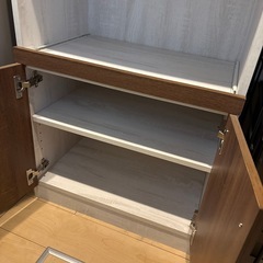 食器棚の画像