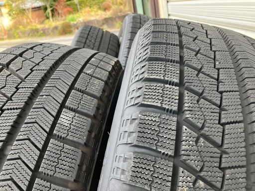 225/60R17スタッドレスPCD100 