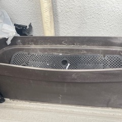 プランターと土の画像