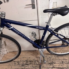 GIANT GS 2200 クロスバイク ネイビー の画像