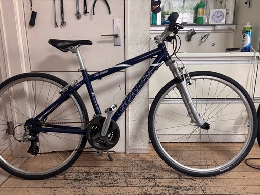 GIANT 注文 GS 2200 クロスバイク ネイビー GIANT GS 2200 クロス