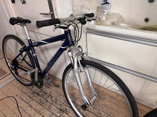 GIANT 注文 GS 2200 クロスバイク ネイビー GIANT GS 2200 クロス