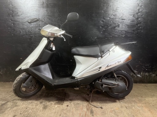 ★支払総額5.8万円★激安バイク続々入荷中！ 買取下取り可能です！ スズキ アドレスV100 シルバー CE13A 激安バイク！ ２ストのためオイル注ぎ足すだけ！ フロントディスクブレーキ！ 通勤、通学に♪