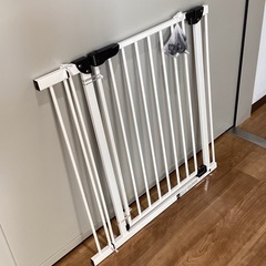 ベビーフェンス【町田市再生家具】　0107 Aの画像