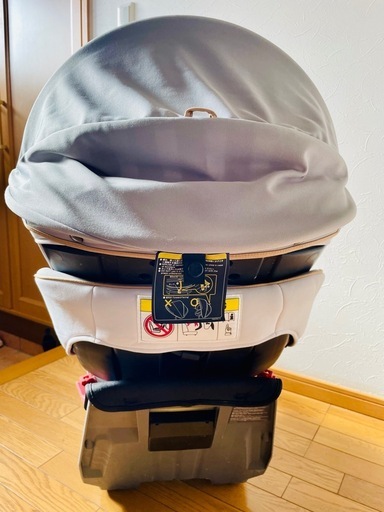 Combiチャイルドシート(退院後から使用可能)