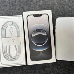 新古品　iPhone 16e 128GB ホワイト　SIMフリーの画像