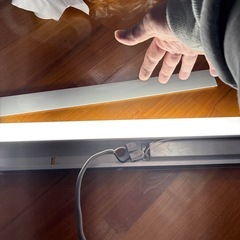 キッチンの流しのライトの画像