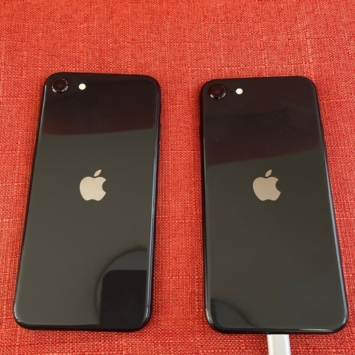 iPhone SE2 64Gと128Gのブラック２台の出品