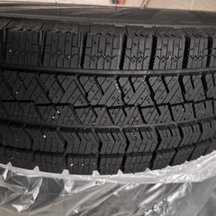 【2024年製／ほぼ新品】BLIZZAK 175/70R14 アルミ付4本｜世田谷区 手渡しの画像
