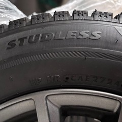 【2024年製／ほぼ新品】BLIZZAK 175/70R14 アルミ付4本｜世田谷区 手渡しの画像