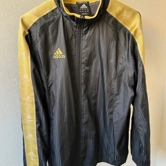 adidasスポーツウェアセットアップの画像