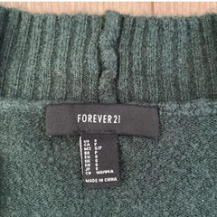 【未使用に近い】Forever21 ダークグリーン ニットカーディガンの画像