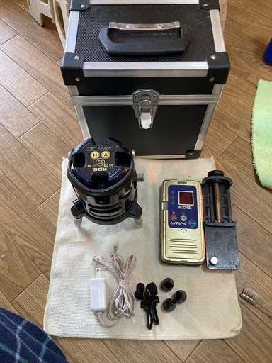 KDS 墨出しレーザー中古‼️