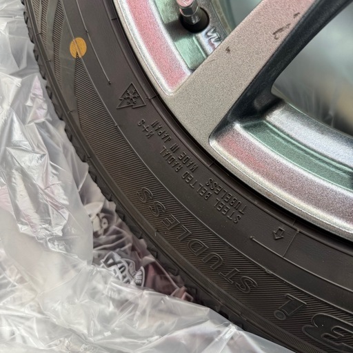 スタッドレスタイヤ　165/70r14