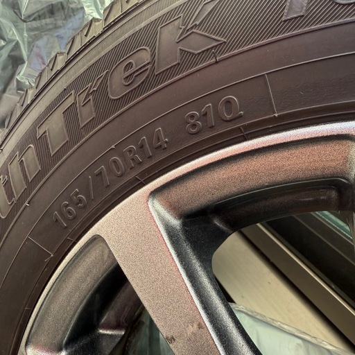 スタッドレスタイヤ　165/70r14