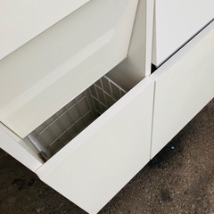 キッチンカウンター　ホワイト　ダストボックス　分別　スイング式扉　ランドリー収納の画像