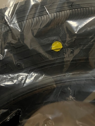 新品未使用スタッドレスタイヤ４本セット185/60R1584Q