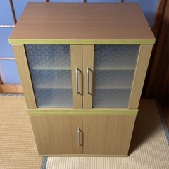 食器棚の画像