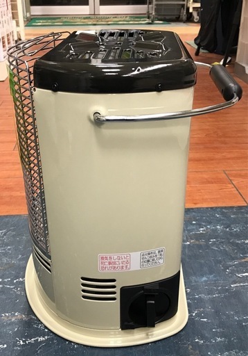 ジモティ割引有★【ジャングルジャングル岸和田店】暖房　カセットガス　ストーブ　イワタニ　ＣＢ－ＳＴＶ－ＤＫＤ3－Ｃ　　南大阪 岸和田市