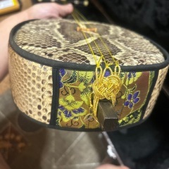 手渡し限定　蛇皮 奄美三味線｜奄美大島 福盛堂購入　黒檀｜蛇皮胴巻き｜調整済｜ハードケース付の画像
