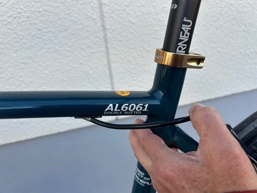 ロードバイク　LOUIS GARNEAU 6061