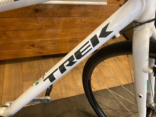 【TREK FX2】3x8速　ホワイト