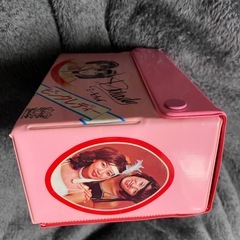 発掘！ピンクレディーのカセットテープや小物入れバッグ  新品未使用！2色セット　1976〜1977年頃の物です。の画像
