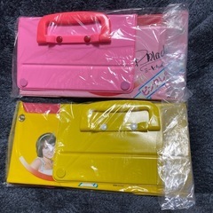発掘！ピンクレディーのカセットテープや小物入れバッグ  新品未使用！2色セット　1976〜1977年頃の物です。の画像