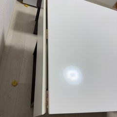 伸長式ダイニングテーブル4点セットの画像