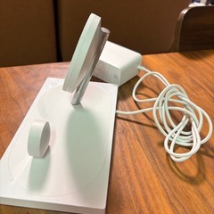 ワイヤレス充電器の画像