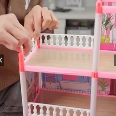 【新品】好きなように部屋を作れるお人形のお家　シルバニアのお家にもの画像